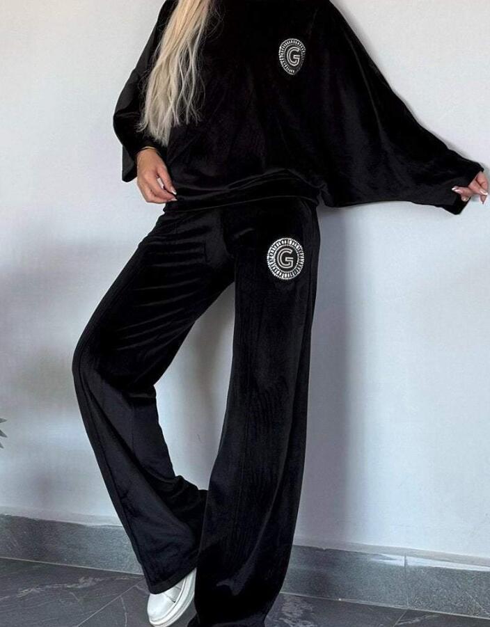 Women's Elegant Velvet Two-Piece Set Comfortable Chic 6