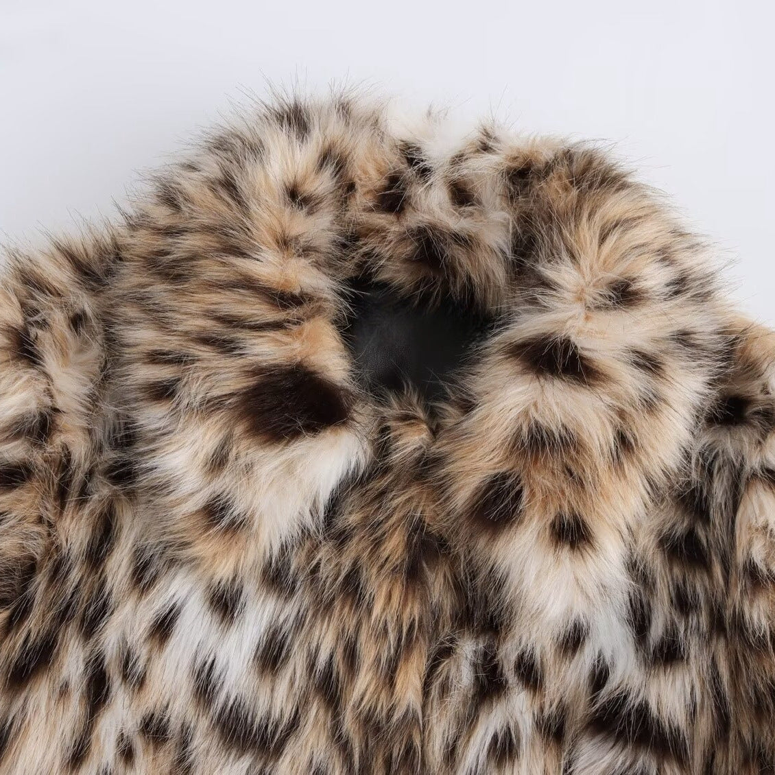 Women's Faux Fur Coat Winter Fashion Leopard Print 100% Polyester 5