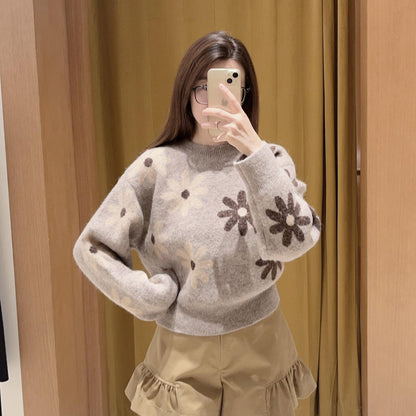 Women's Elegant Wool Sweater with Contrast Pattern Round Neck 1